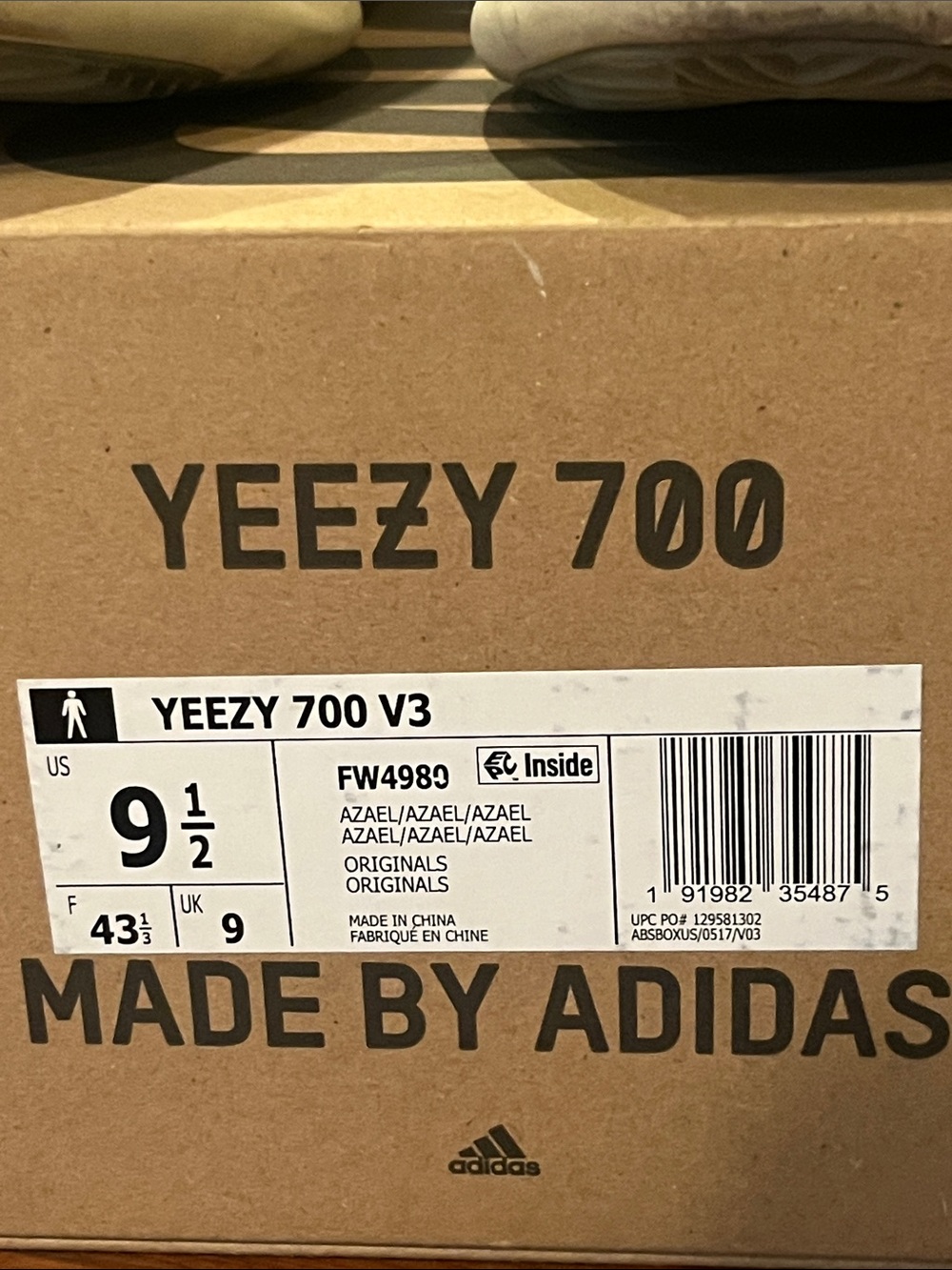 adidas Yeezy 700 V3 Men's Sneakers — Cream & Black - Picture 3 of 6